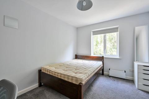16 John Austin Close, Kingston Upon Thames, KT2 6SU