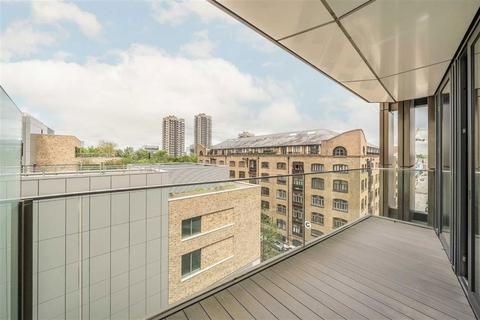 Gauging Square, London E1W