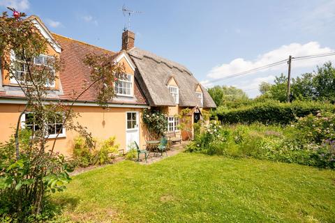 3 bedroom detached house for sale, Camps Road, Helions Bumpstead