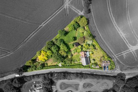 3 bedroom detached house for sale, Camps Road, Helions Bumpstead