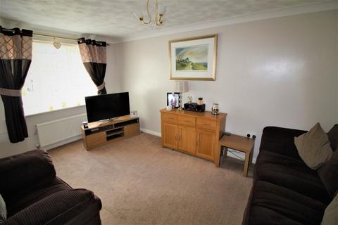 3 bedroom semi-detached house to rent, Hart Hills, Barnsley S73