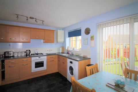 3 bedroom semi-detached house to rent, Hart Hills, Barnsley S73