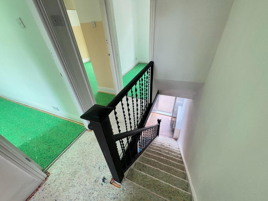 LANDING & STAIRS