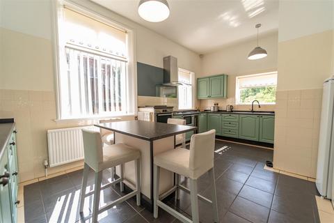 undefined, Normanhurst, Urmston Lane