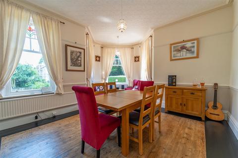 undefined, Normanhurst, Urmston Lane