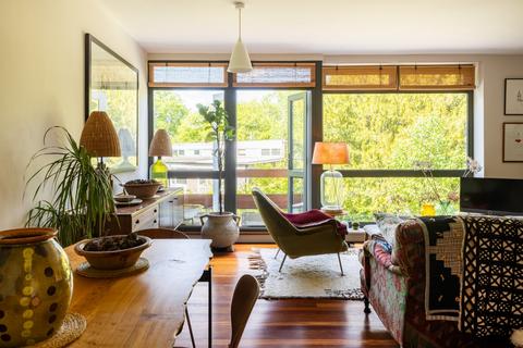 15 Crescent Wood Road, London, SE26 6RT