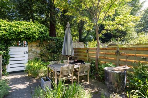 15 Crescent Wood Road, London, SE26 6RT