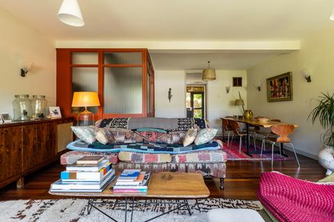 15 Crescent Wood Road, London, SE26 6RT