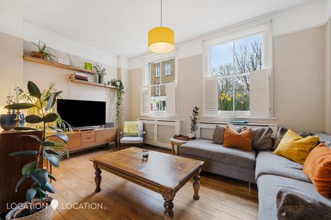 Flat A, 35 Allen Road, London, N16 8RX