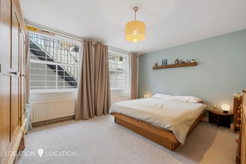 Flat A, 35 Allen Road, London, N16 8RX