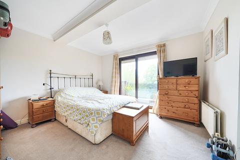 undefined, Mill Street, Surrey RH1