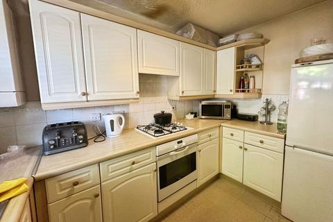 8 Abbey Close, West Bromwich, B71 1NY