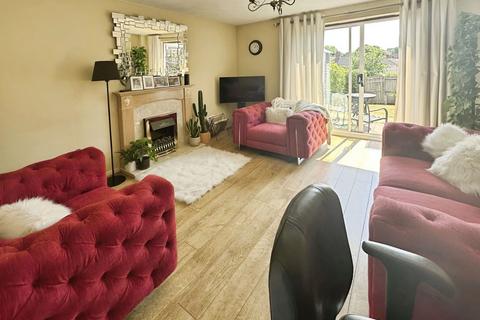 8 Abbey Close, West Bromwich, B71 1NY