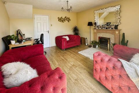 8 Abbey Close, West Bromwich, B71 1NY