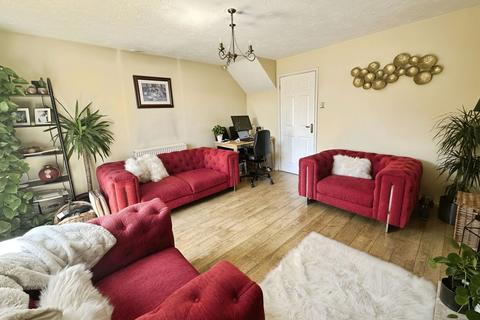 8 Abbey Close, West Bromwich, B71 1NY