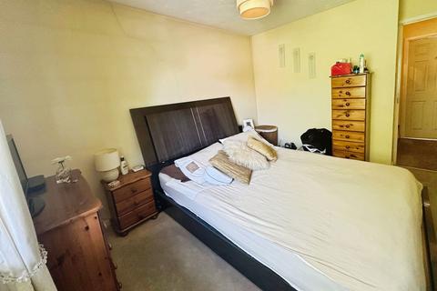 8 Abbey Close, West Bromwich, B71 1NY