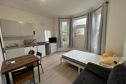 6 bedroom house for sale, Chatsworth Road, Croydon CR0