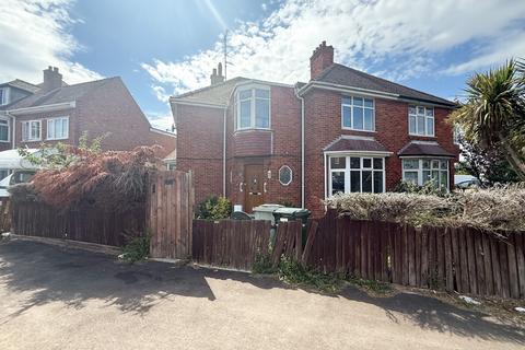 Park Avenue, Skegness, PE25