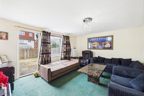 55 Falcon Drive, Stanwell, Staines-upon-thames, TW19 7EX
