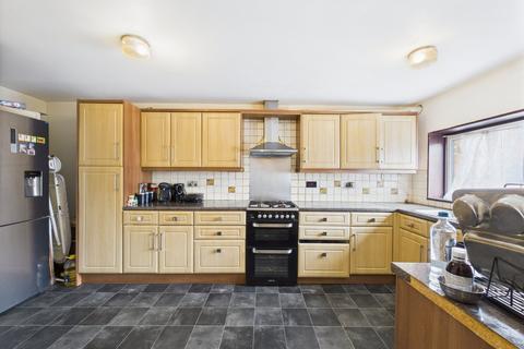 55 Falcon Drive, Stanwell, Staines-upon-thames, TW19 7EX
