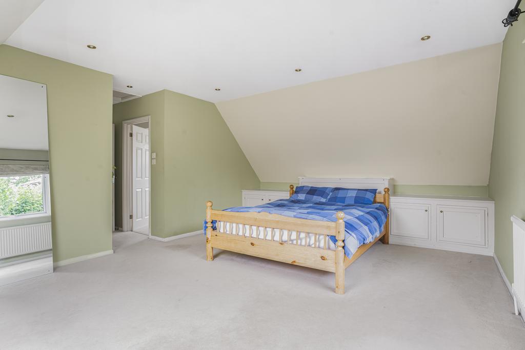 Principal bedroom