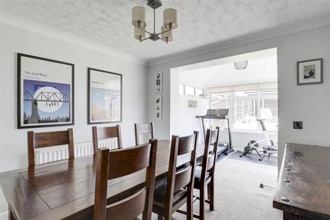 4 bedroom detached house for sale, Bassett Close, Ilkeston DE7
