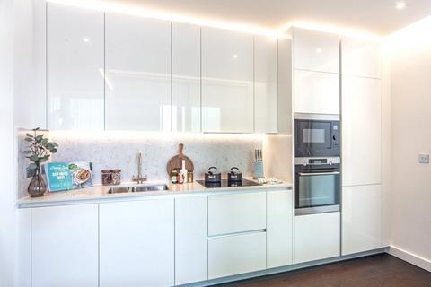 2 bedroom apartment to rent, Charles Clowes Walk, London, SW11