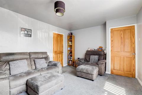 40 Arthur Crescent, Carlton, Nottingham, NG4 1GA