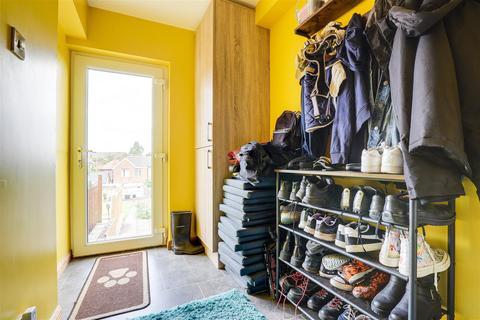 40 Arthur Crescent, Carlton, Nottingham, NG4 1GA