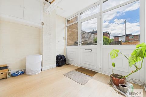 3 bedroom semi-detached house to rent, Spring Close Mount, Gleadless, Sheffield, S14