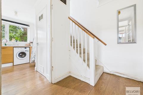 3 bedroom semi-detached house to rent, Spring Close Mount, Gleadless, Sheffield, S14
