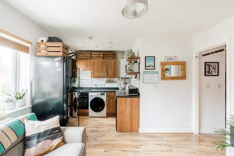 2 bedroom flat for sale, Bristol BS7