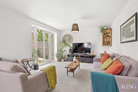 21 Chestnut Way, Bidford On Avon, Alcester, B50 4GF