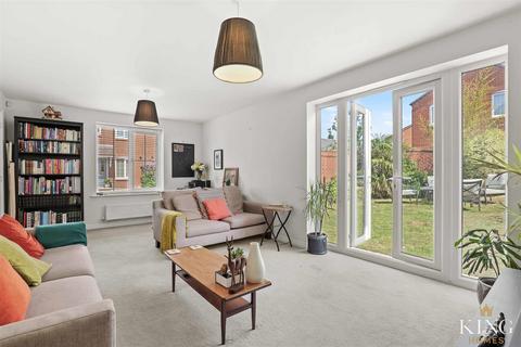 21 Chestnut Way, Bidford On Avon, Alcester, B50 4GF