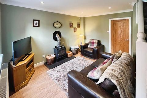 81 Lark Rise, Uttoxeter, ST14 8SZ