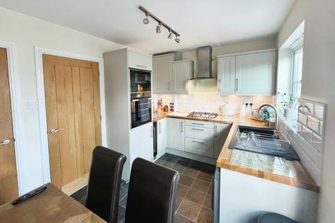 81 Lark Rise, Uttoxeter, ST14 8SZ