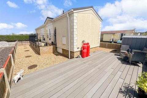 2 bedroom mobile home for sale, Lower Dunton Road, Dunton, Brentwood, Essex