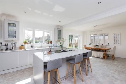 4 bedroom detached house for sale, Dence Park, Herne Bay