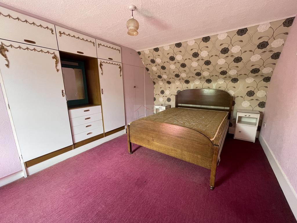 Bedroom 1a.JPG
