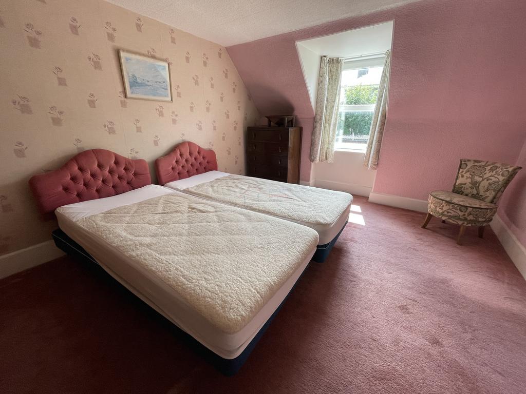Bedroom 2a.JPG