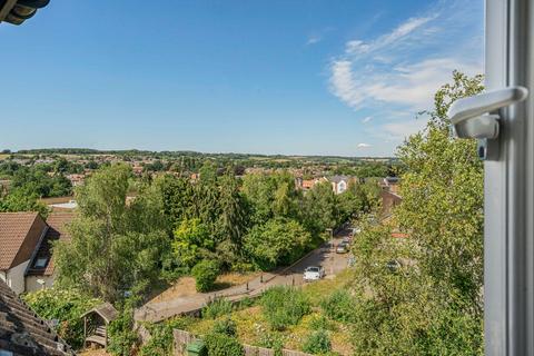 2 bedroom retirement property for sale, St. Marys Close, Alton, Hampshire