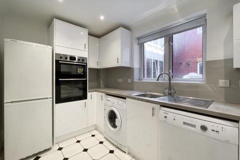 2 bedroom flat to rent, Regents Park Road, Finchley Central, N3