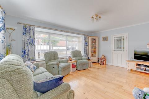 4 bedroom bungalow for sale, Compton Close, Southcrest, Redditch, B98