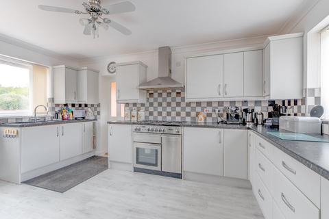 18 Compton Close, Redditch, B98 7NL