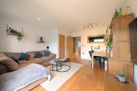 47 Holywell Way, Staines-upon-thames, TW19 7SG