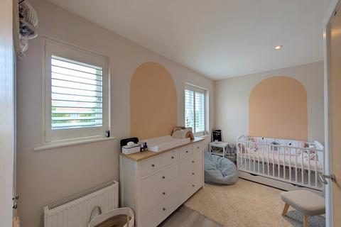 47 Holywell Way, Staines-upon-thames, TW19 7SG