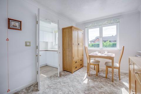 2 bedroom retirement property for sale, Archer Court, Chesham Road, Amersham, Buckinghamshire, HP6 5UL