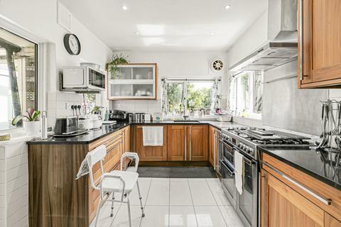 6 bedroom detached house for sale, Norbury Avenue, London, SW16