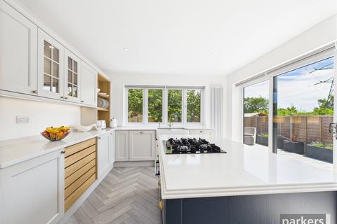 4 bedroom detached house for sale, Meadow Road, Reading RG6