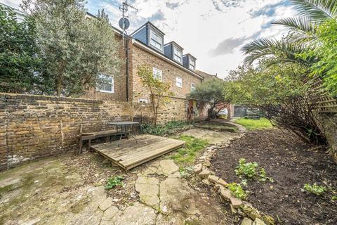 1 bedroom flat for sale, Queens Road, London SE15